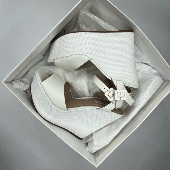 Shoes - Picture 2 of 15